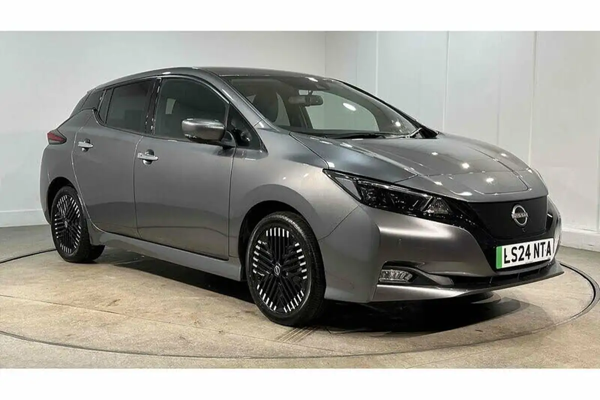 2024-nissan-leaf-e-tekna-39kwh-big-9