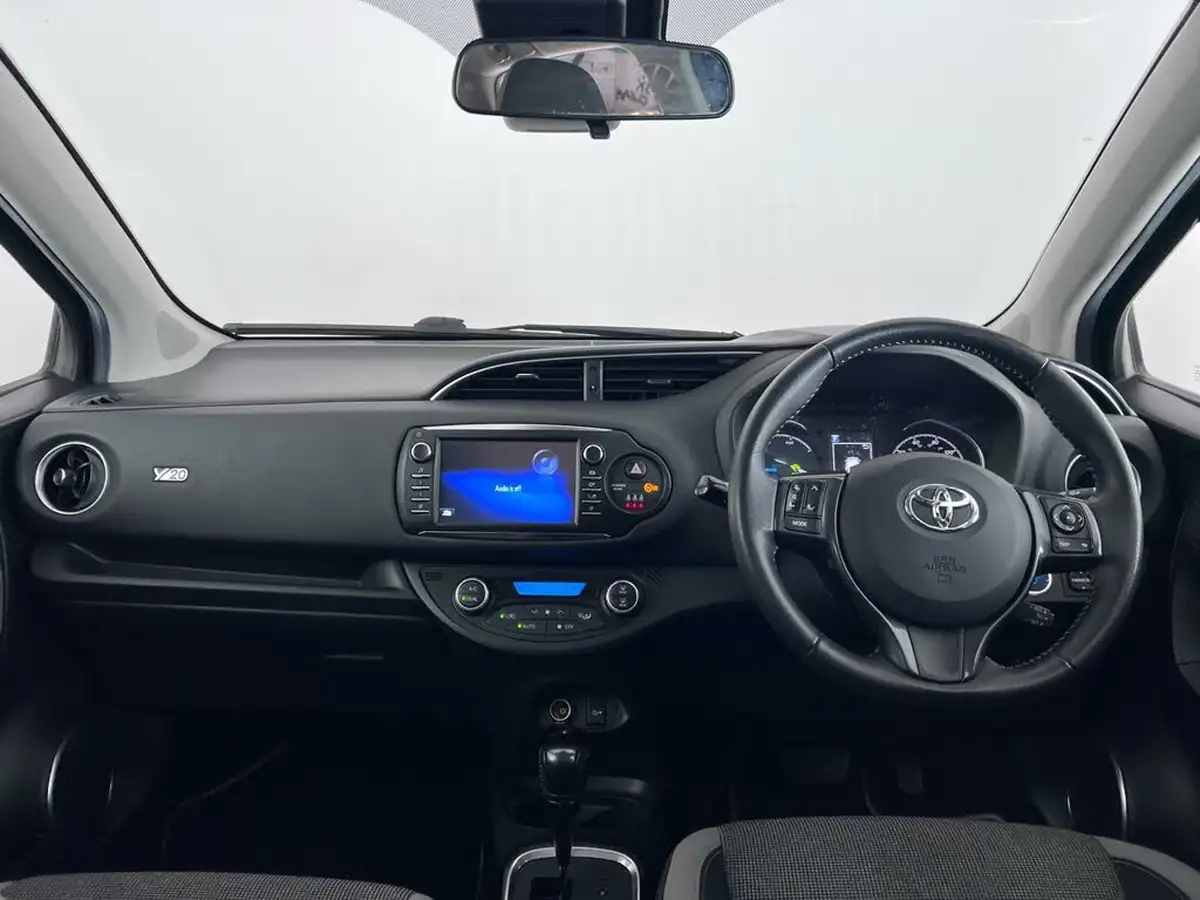 2019-toyota-yaris-15-vvt-i-y20-98bhp-hybrid-1497cc-e-cvt-big-15