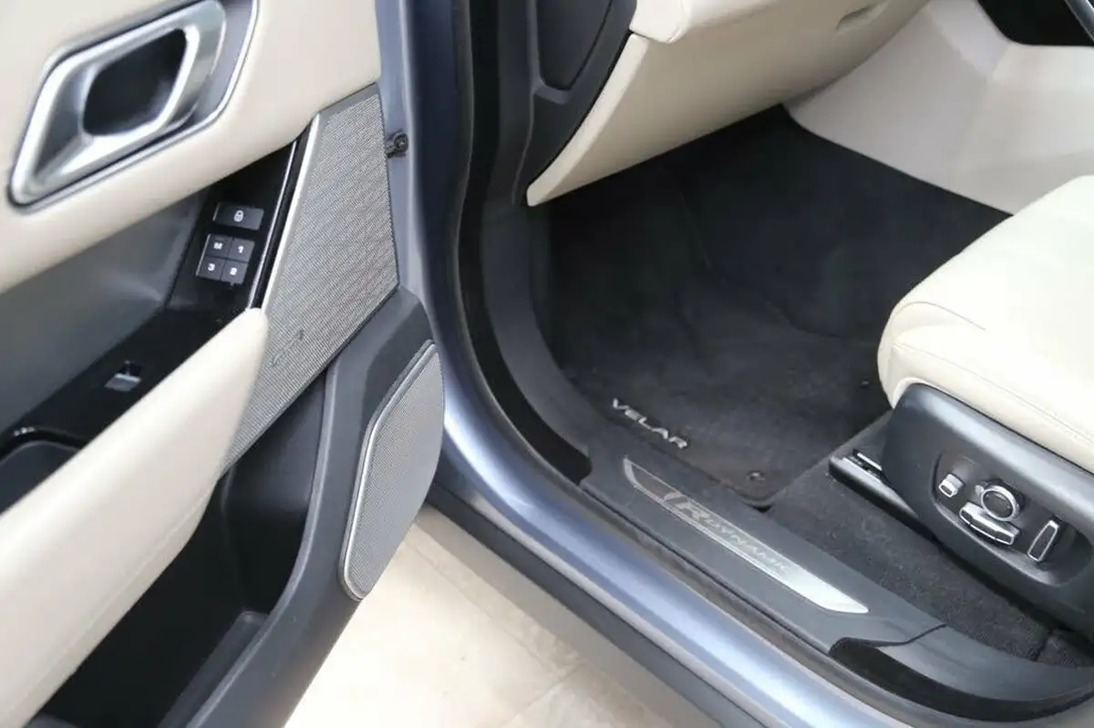 2019-land-rover-range-rover-velar-20-d240-r-dynamic-hse-big-38
