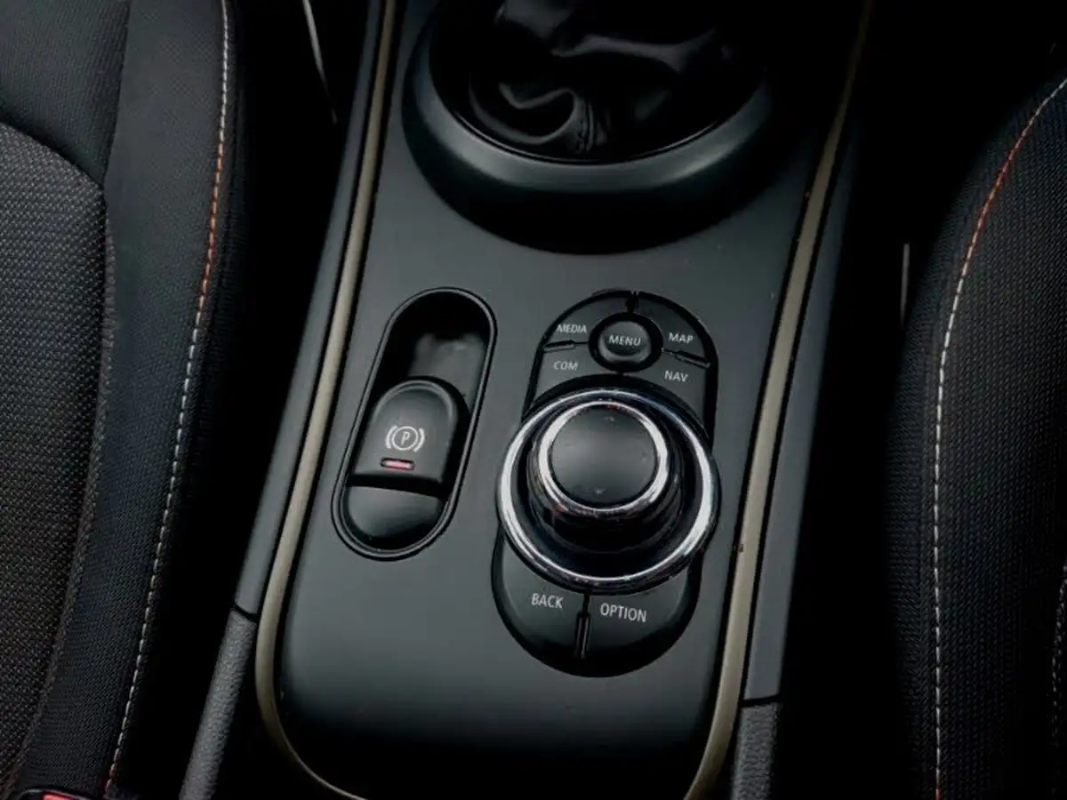 2022-mini-countryman-15-cooper-s-e-phev-classic-big-17
