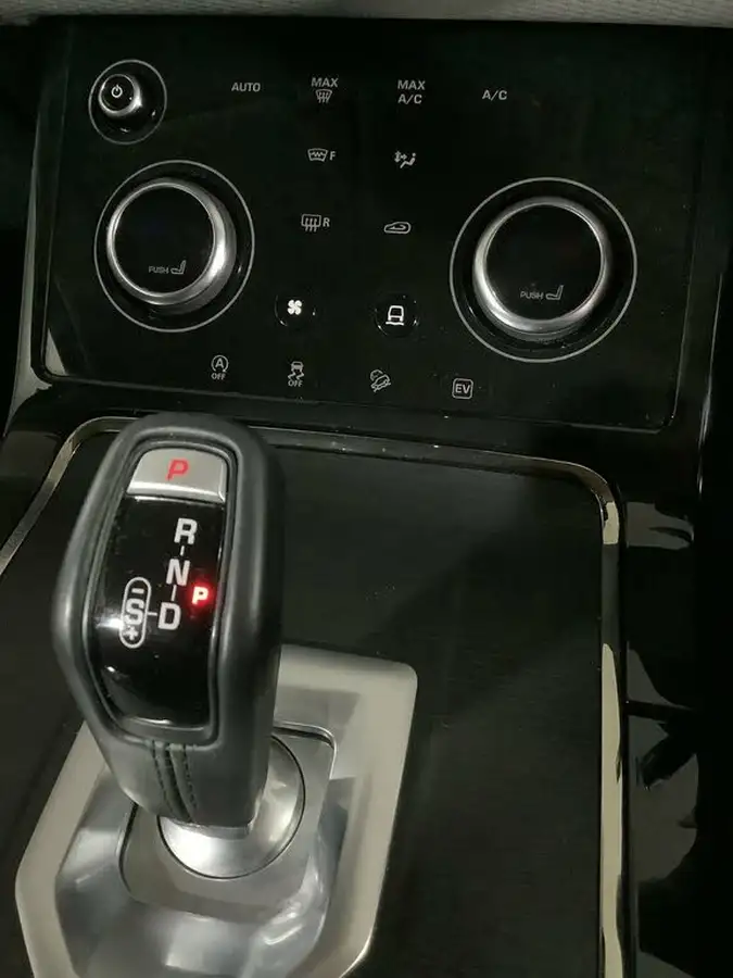 2021-land-rover-range-rover-evoque-15-p300e-r-dynamic-s-big-21