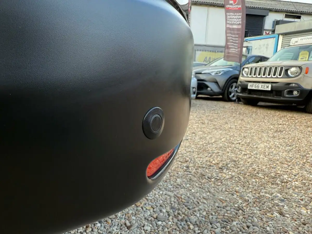 2015-nissan-qashqai-16-tekna-big-11