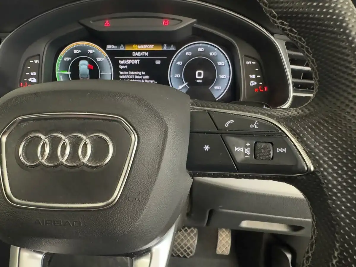 2021-audi-q7-30-55-tfsi-e-s-line-big-33