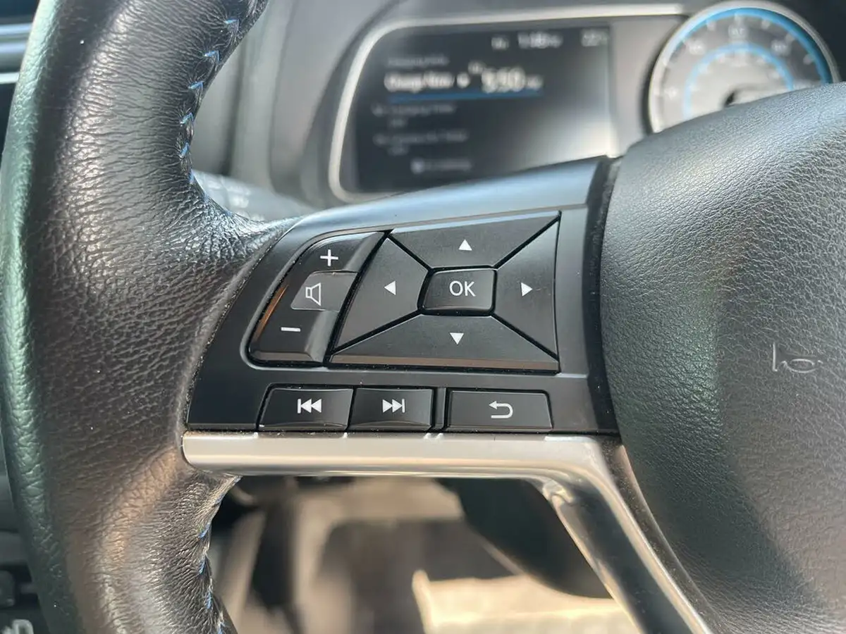 2020-nissan-leaf-e-n-connecta-big-24