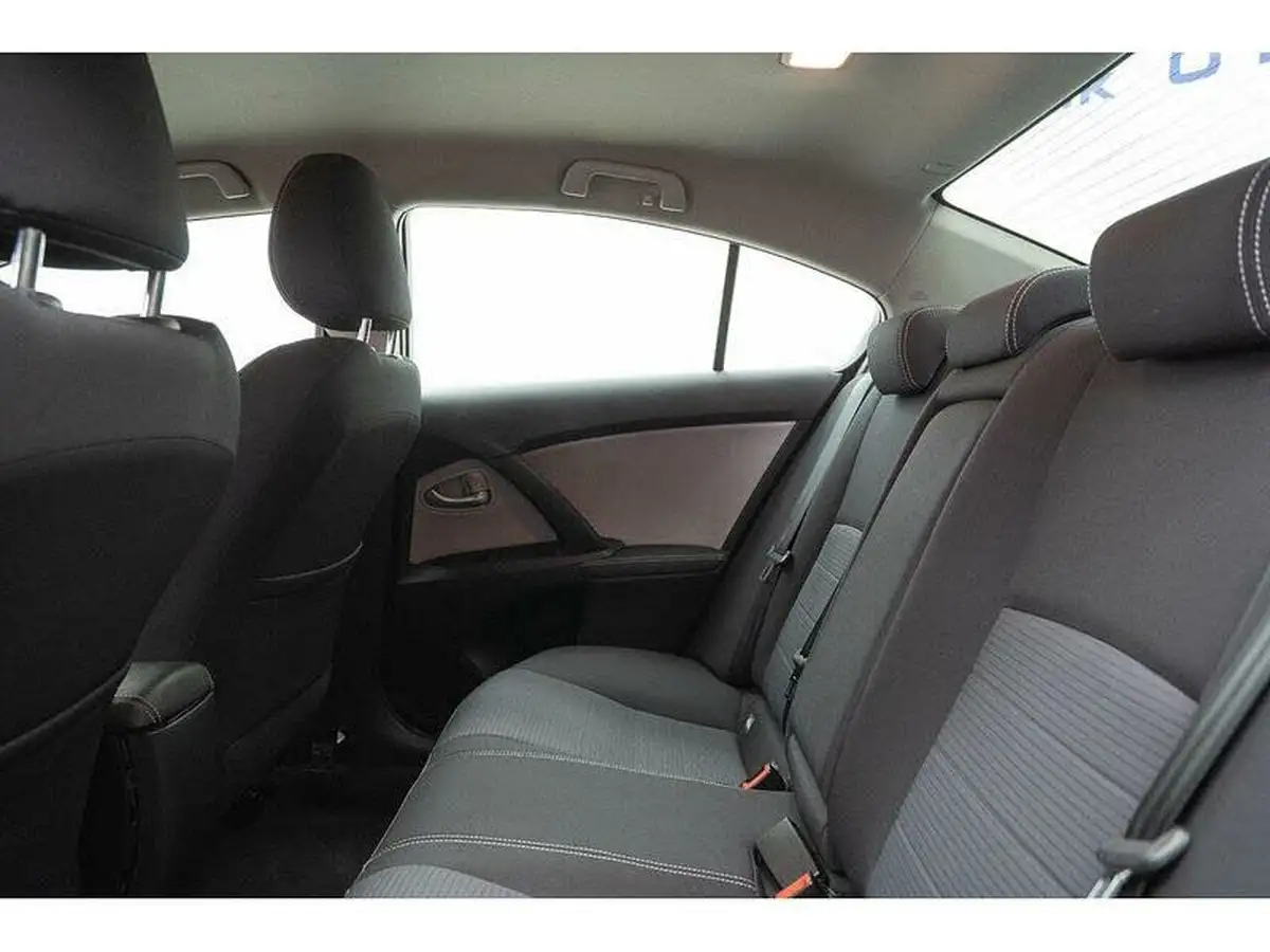2016-toyota-avensis-18-v-matic-business-edition-saloon-4d-big-39