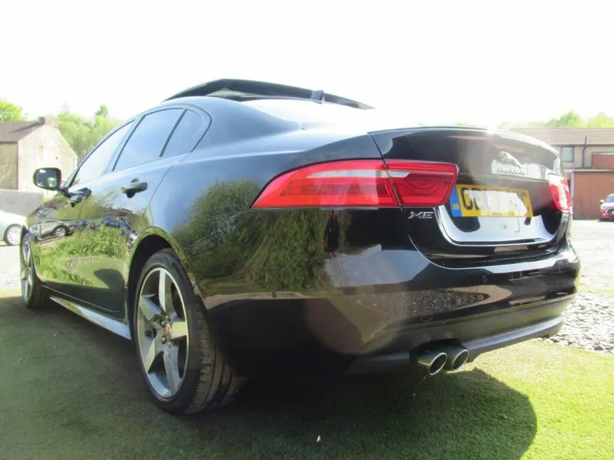 2017-jaguar-xe-20d-r-sport-180ps-awd-ss-1999cc-auto-big-21