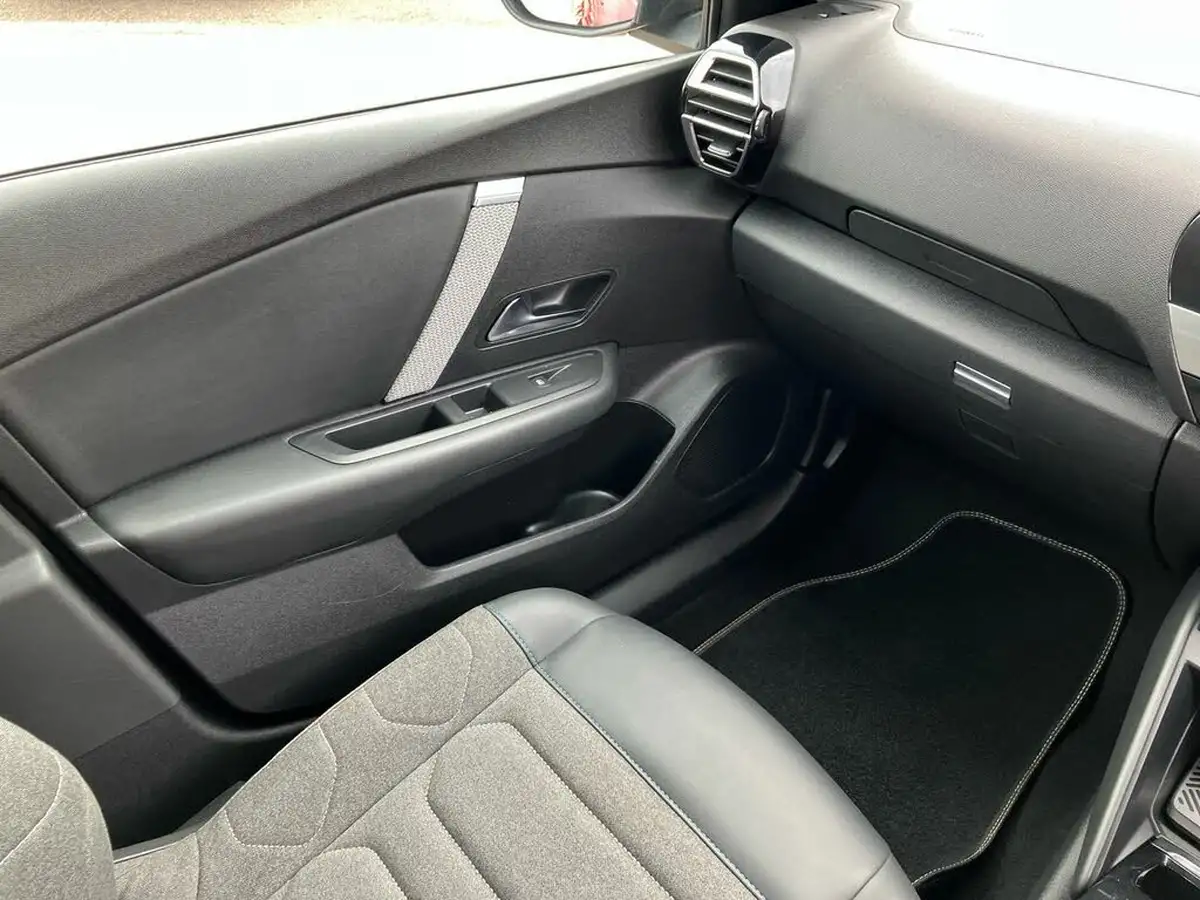 2021-citroen-c4-12-puretech-sense-plus-eat8-big-53