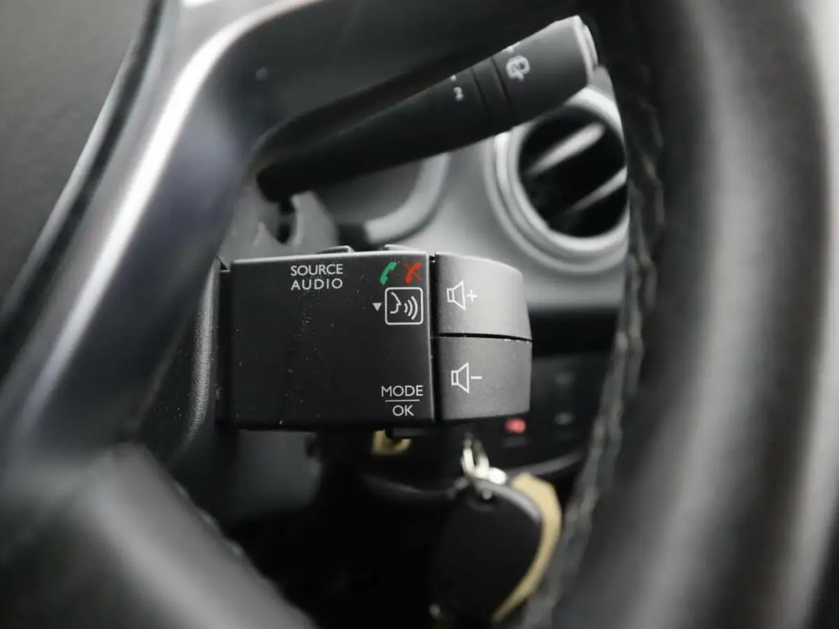 2020-dacia-sandero-stepway-09-tce-techroad-big-21