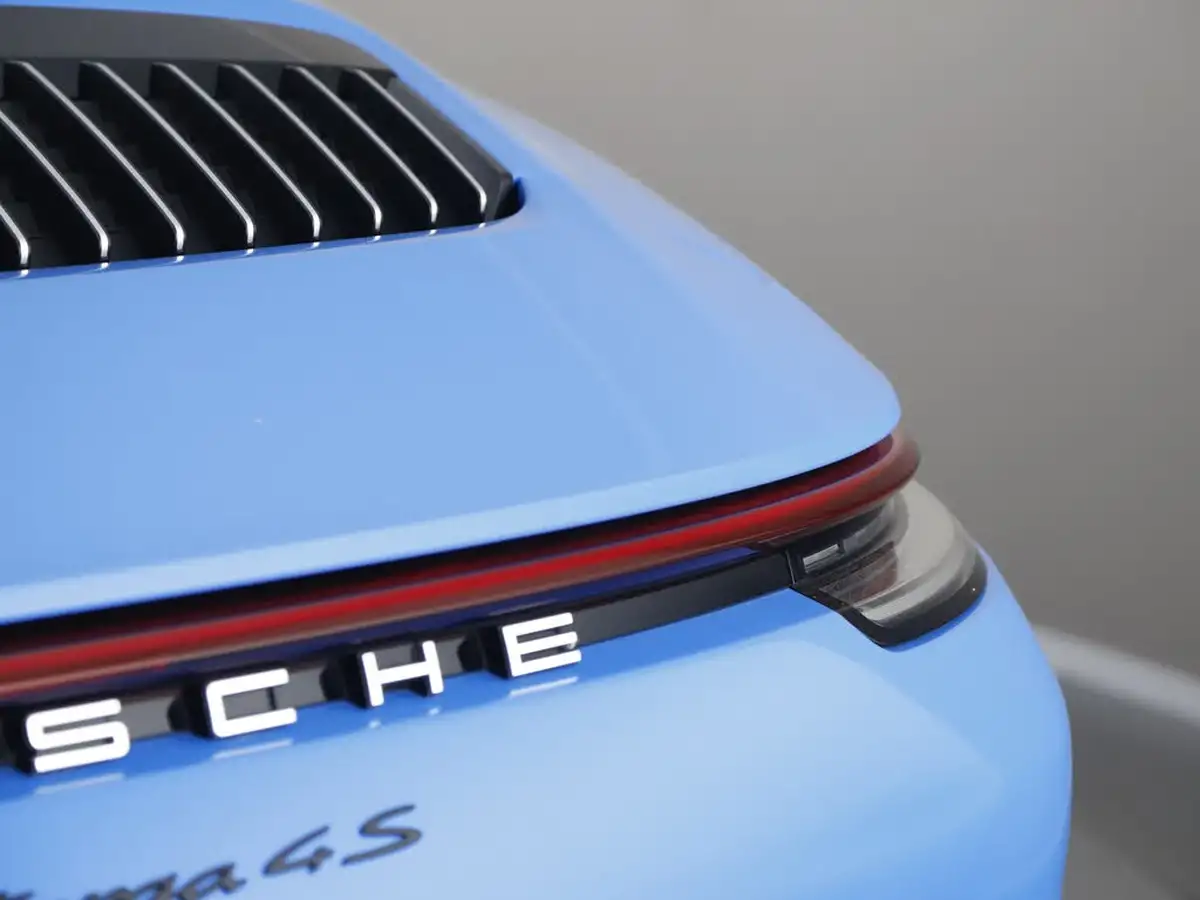 2021-porsche-911-30-targa-4s-big-21