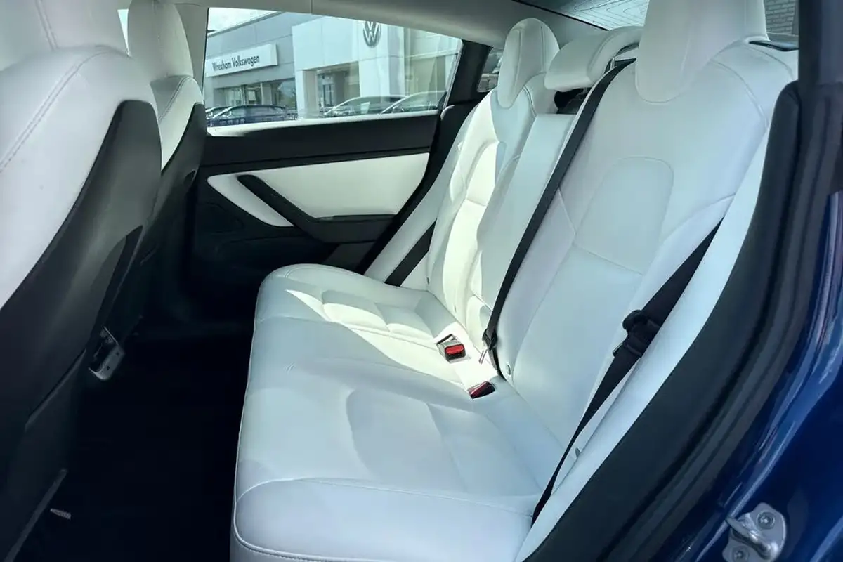 2019-tesla-model-3-e-long-range-4x4-big-32