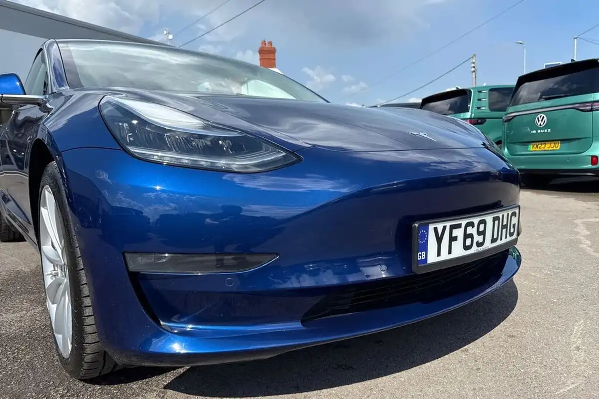 2019-tesla-model-3-e-long-range-4x4-big-8