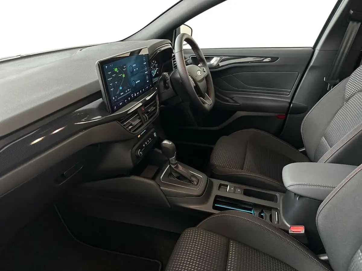 2025-ford-focus-10t-st-line-155ps-estate-powershift-big-10