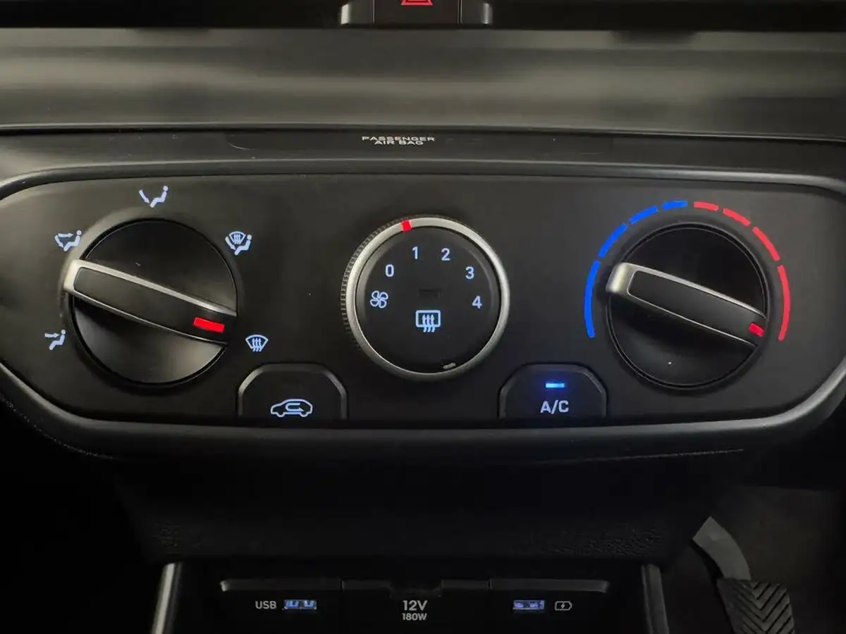 2022-hyundai-i20-10-t-gdi-se-connect-eclutch-imt-big-22