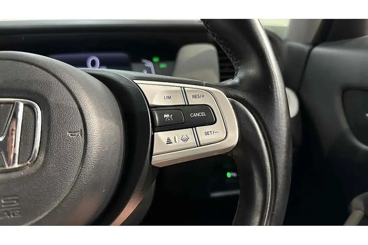 2021-honda-jazz-15-i-mmd-crosstar-ex-109ps-two-tone-big-31