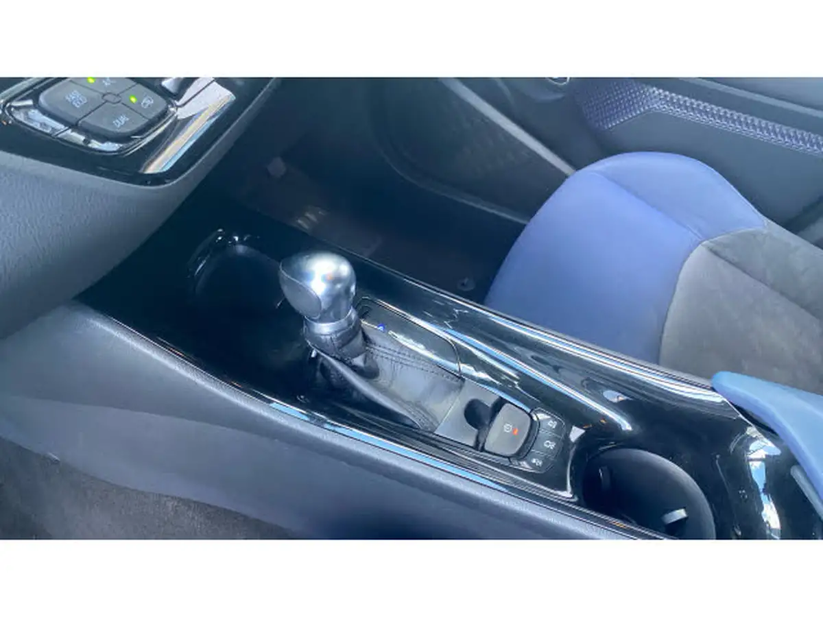 2017-toyota-c-hr-18-vvt-i-dynamic-big-12