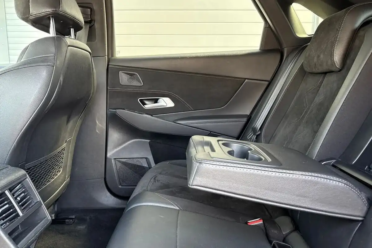 2019-ds-ds-7-crossback-20bluehdi-performance-line-big-34