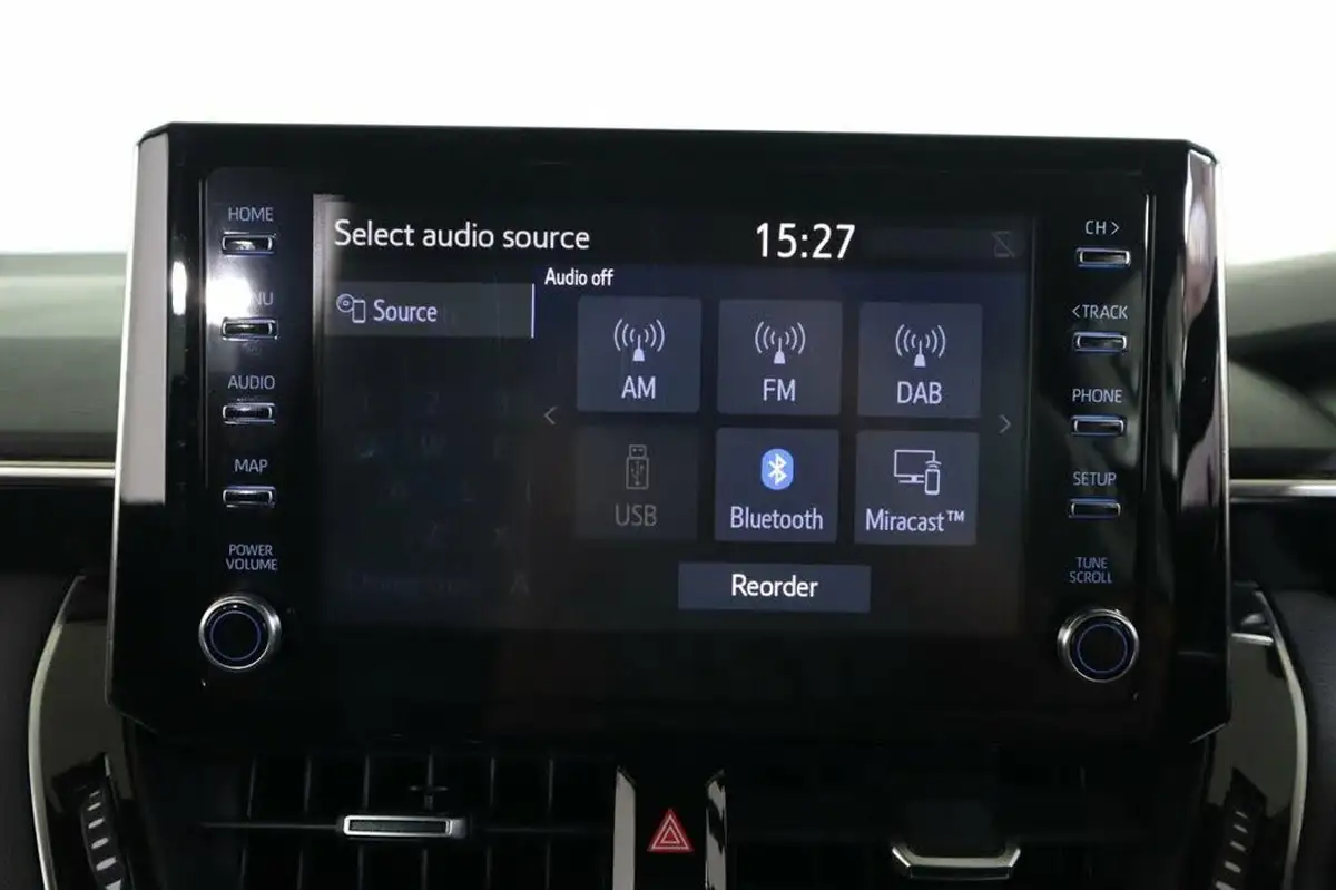2021-toyota-corolla-18-vvt-i-icon-tech-spare-wheel-touring-sports-5d-big-35