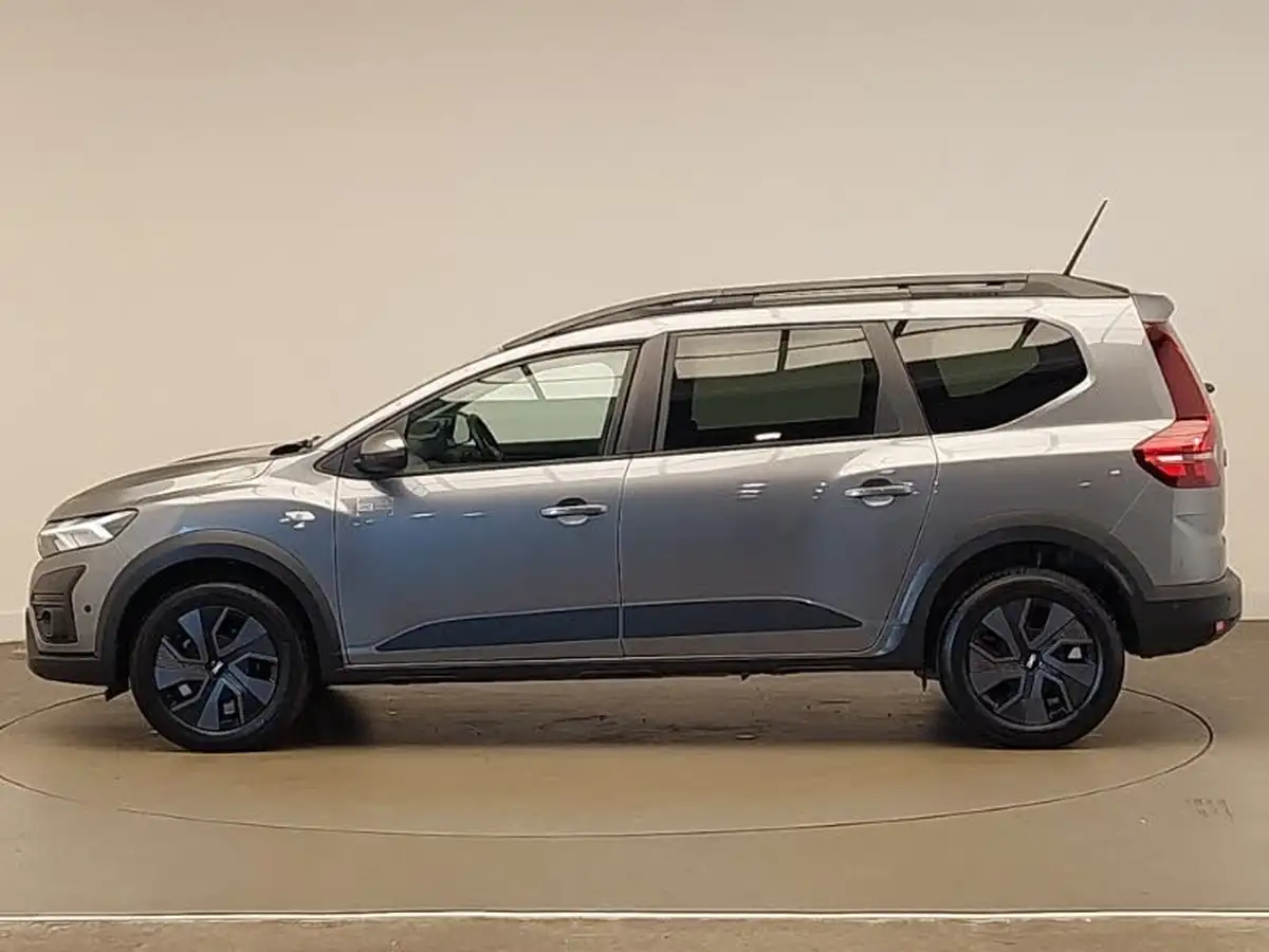 2024-dacia-jogger-10-tce-expression-big-3