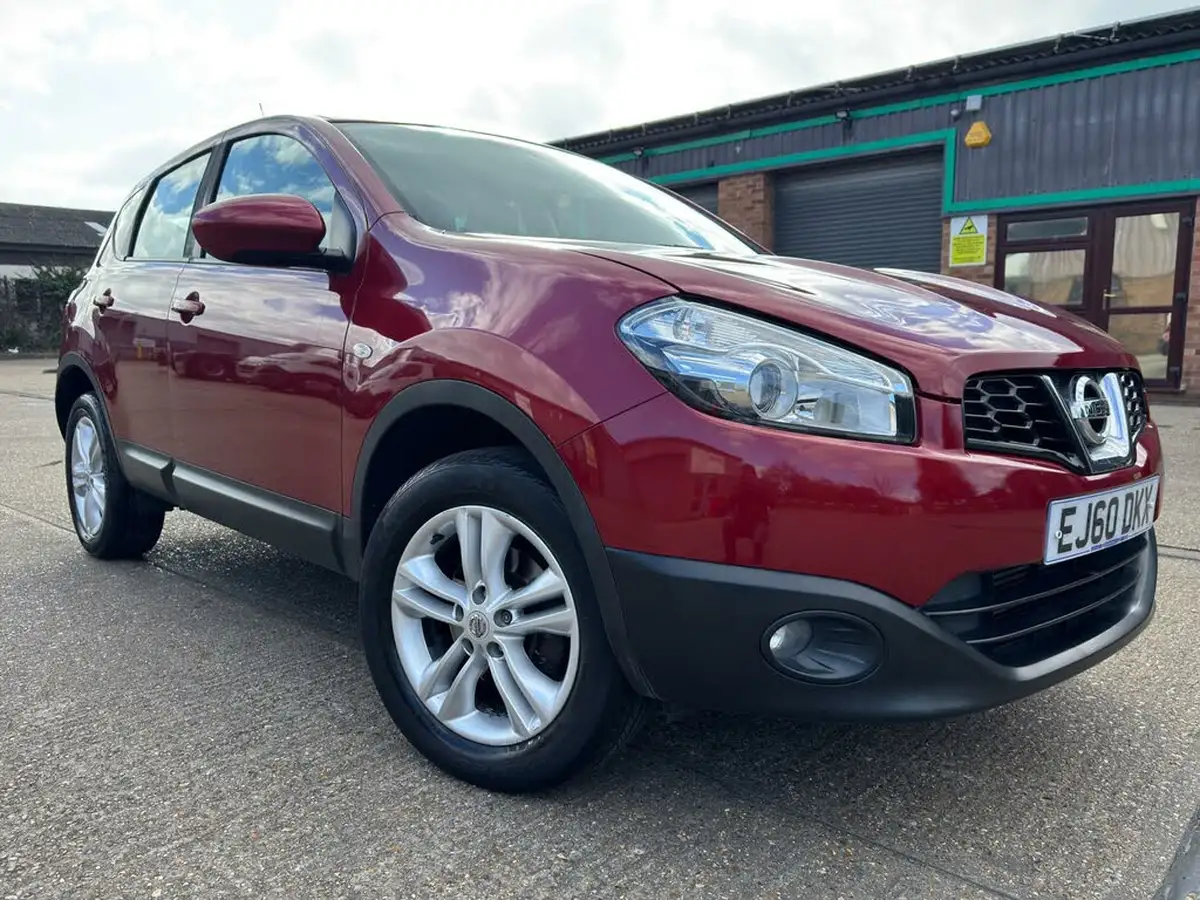2010-nissan-qashqai-15td-acenta-big-0