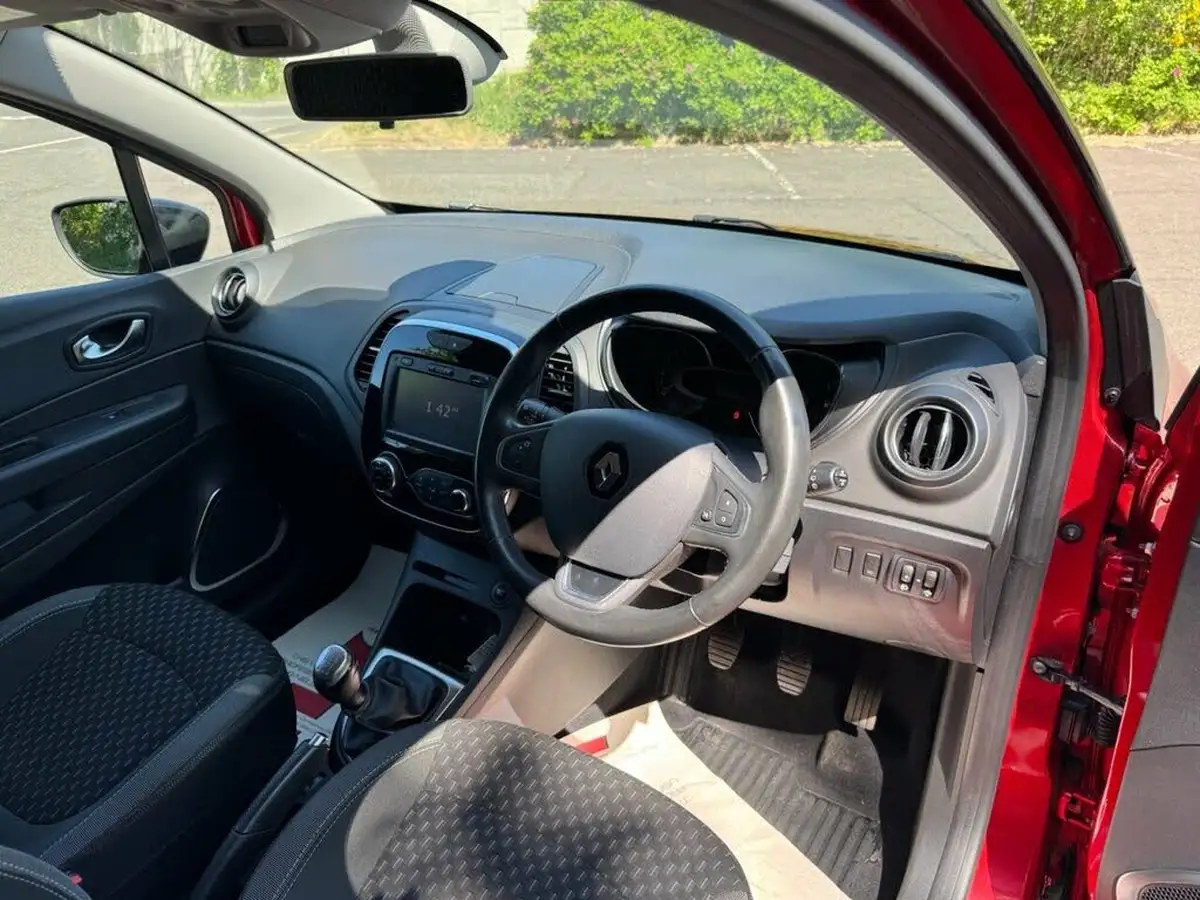 2018-renault-captur-09-tce-dynamique-s-nav-big-15