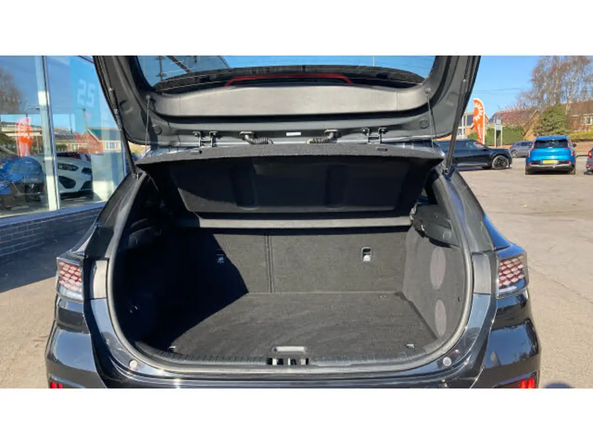 2024-kia-ceed-15-t-gdi-gt-line-s-138bhp-big-3