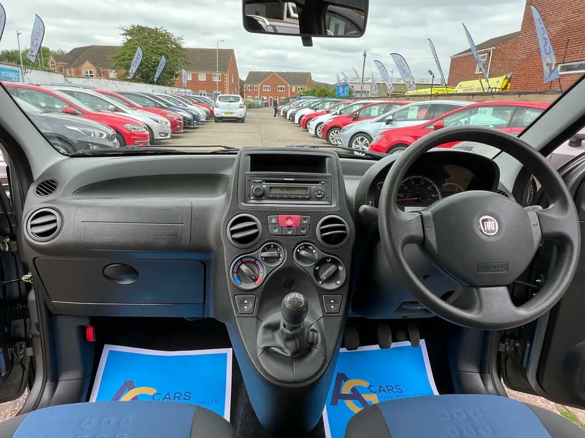 2012-fiat-panda-12-active-big-29