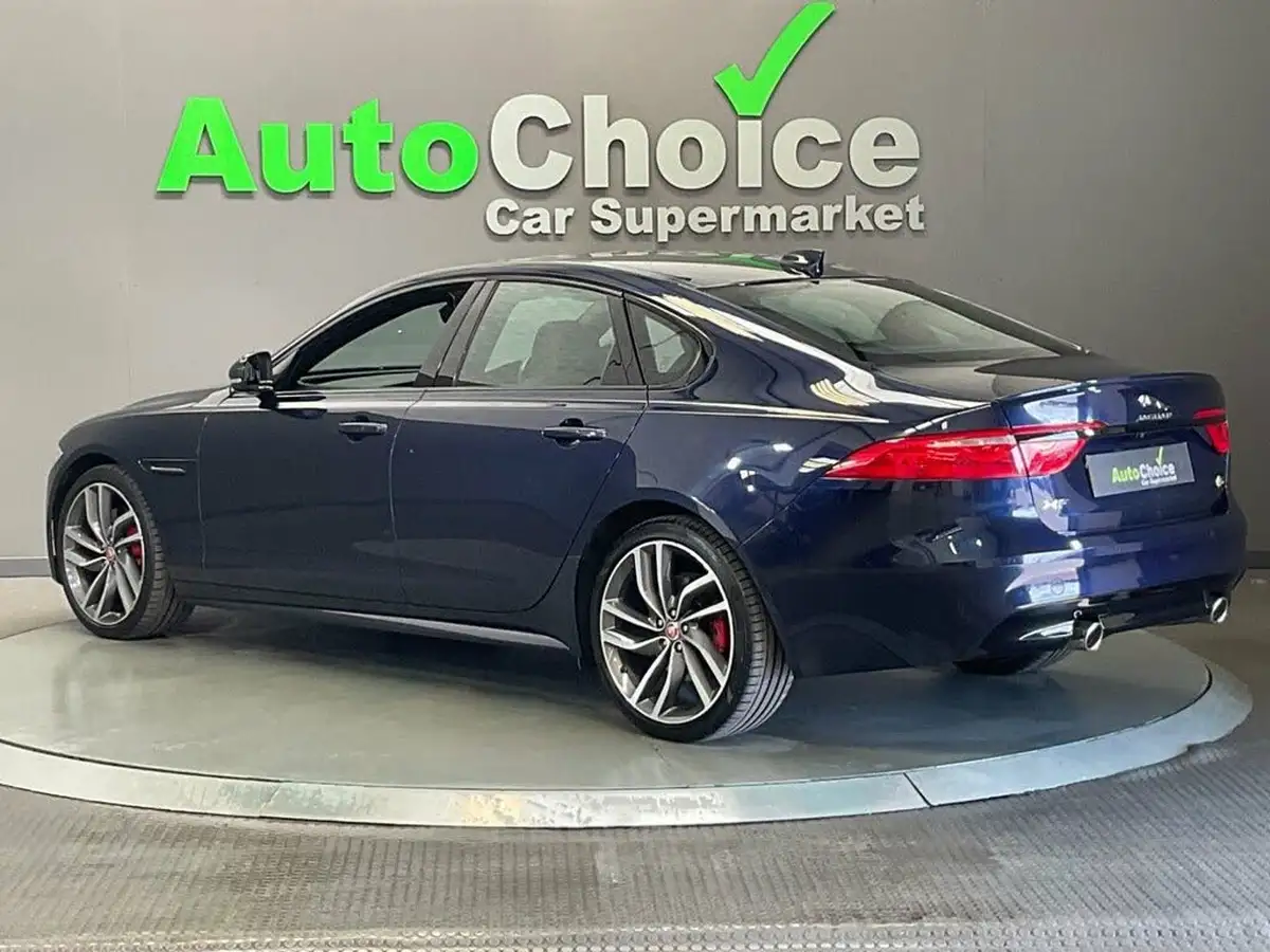 2017-jaguar-xf-30td-saloon-4d-big-1