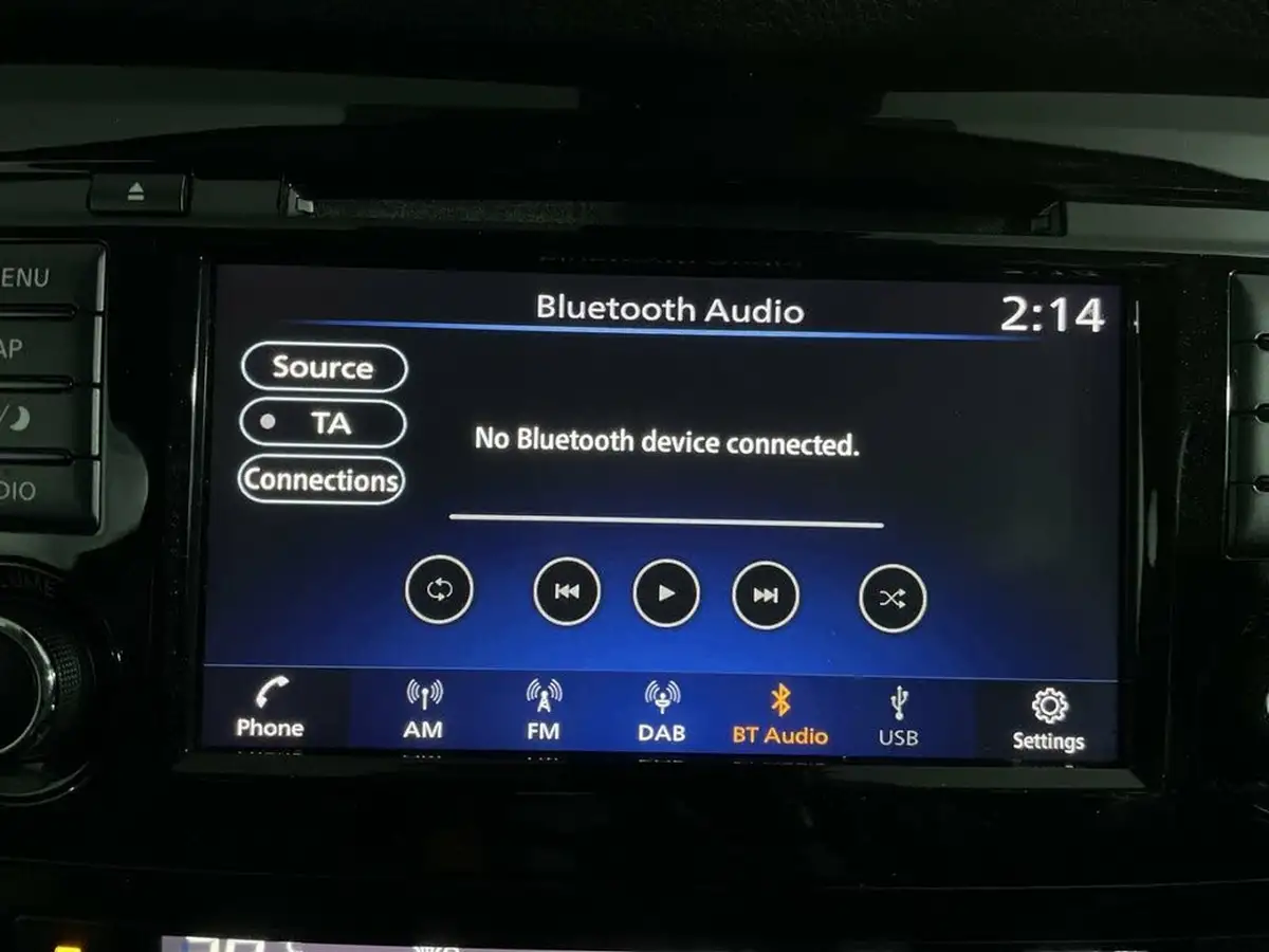 2021-nissan-qashqai-13-dig-t-n-motion-140ps-big-25