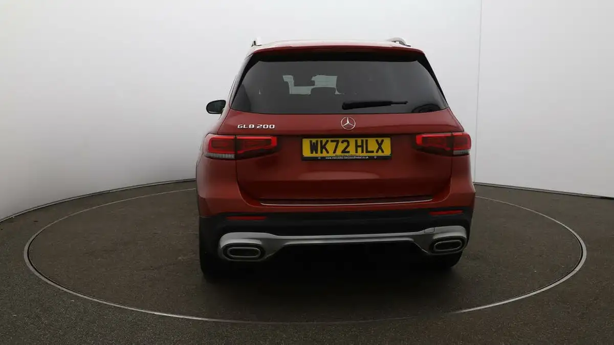 2022-mercedes-benz-glb-class-13-glb200-amg-line-premium-7g-tronic-big-60