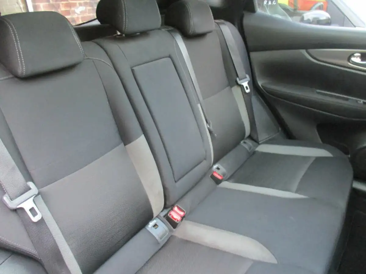 2017-nissan-qashqai-12-dig-t-n-connecta-big-34