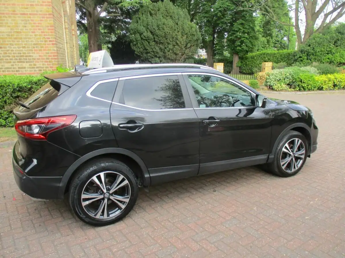 2017-nissan-qashqai-12-dig-t-n-connecta-big-10