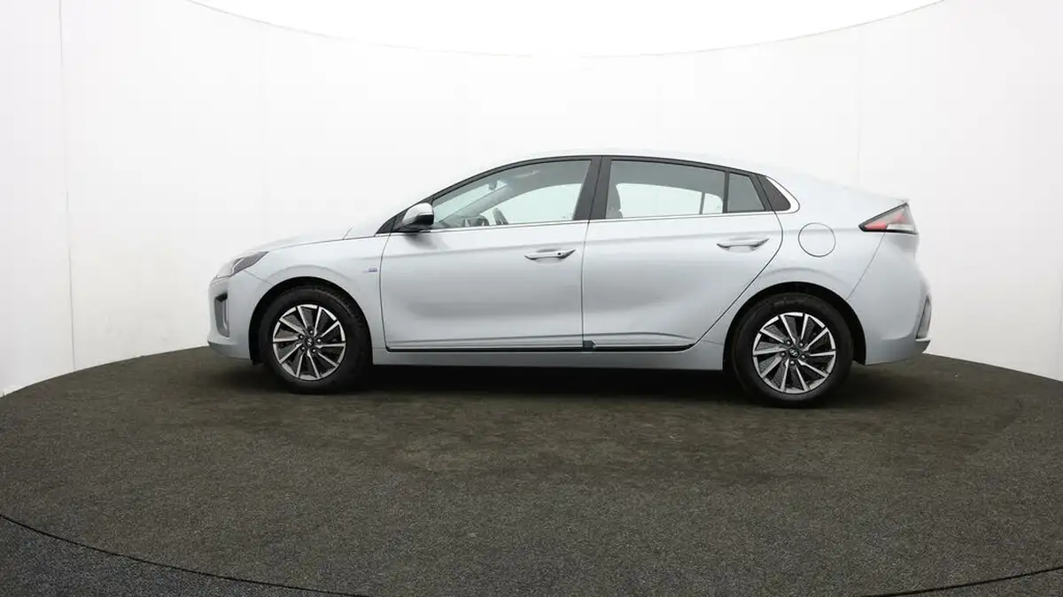 2021-hyundai-ioniq-e-premium-electric-100kw-big-69