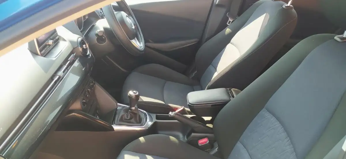 2015-mazda-mazda2-15-se-l-75ps-big-42