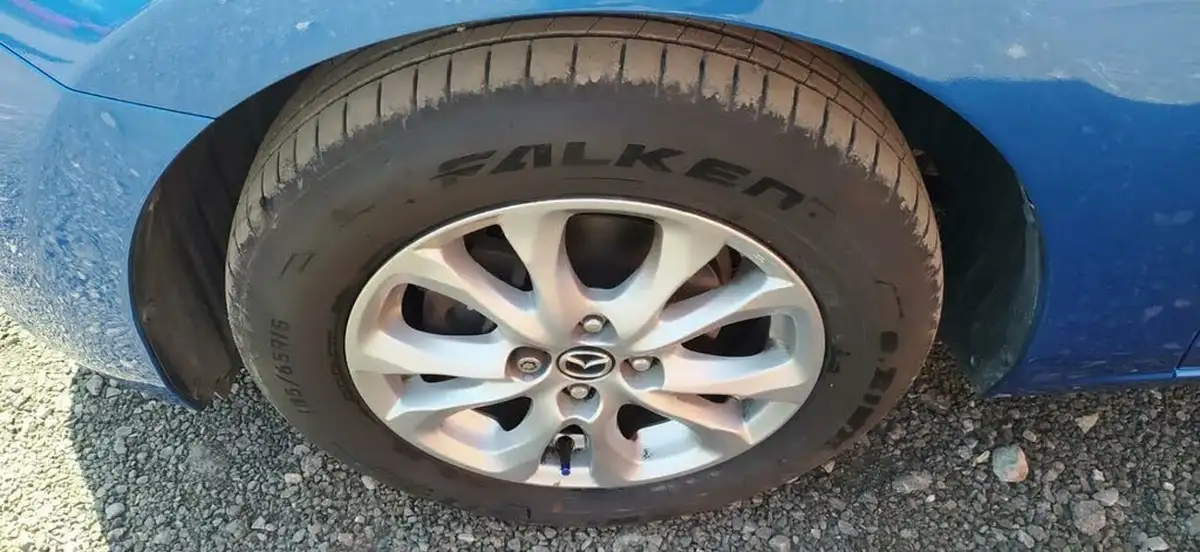 2015-mazda-mazda2-15-se-l-75ps-big-18