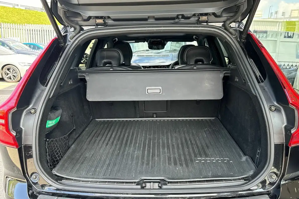 2021-volvo-xc60-20-b5-r-design-pro-awd-big-7