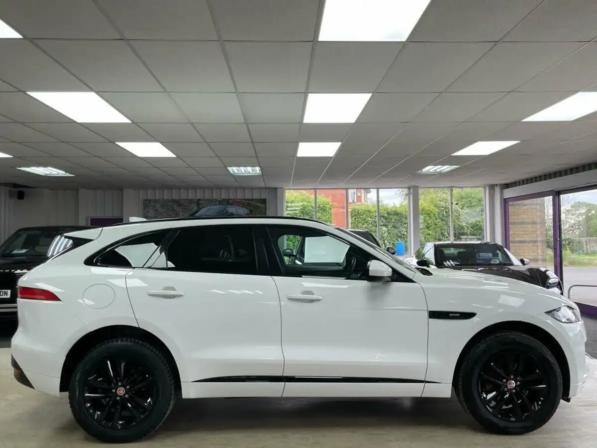 2018-jaguar-f-pace-20-i4d-r-sport-180ps-awd-auto-big-11