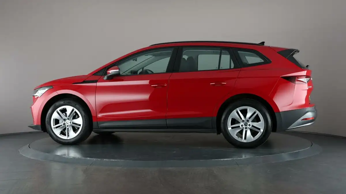 2022-skoda-enyaq-e-60-big-36