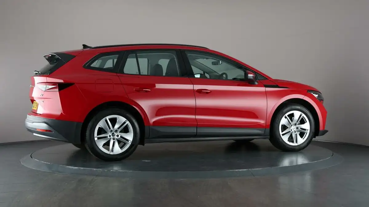 2022-skoda-enyaq-e-60-big-64