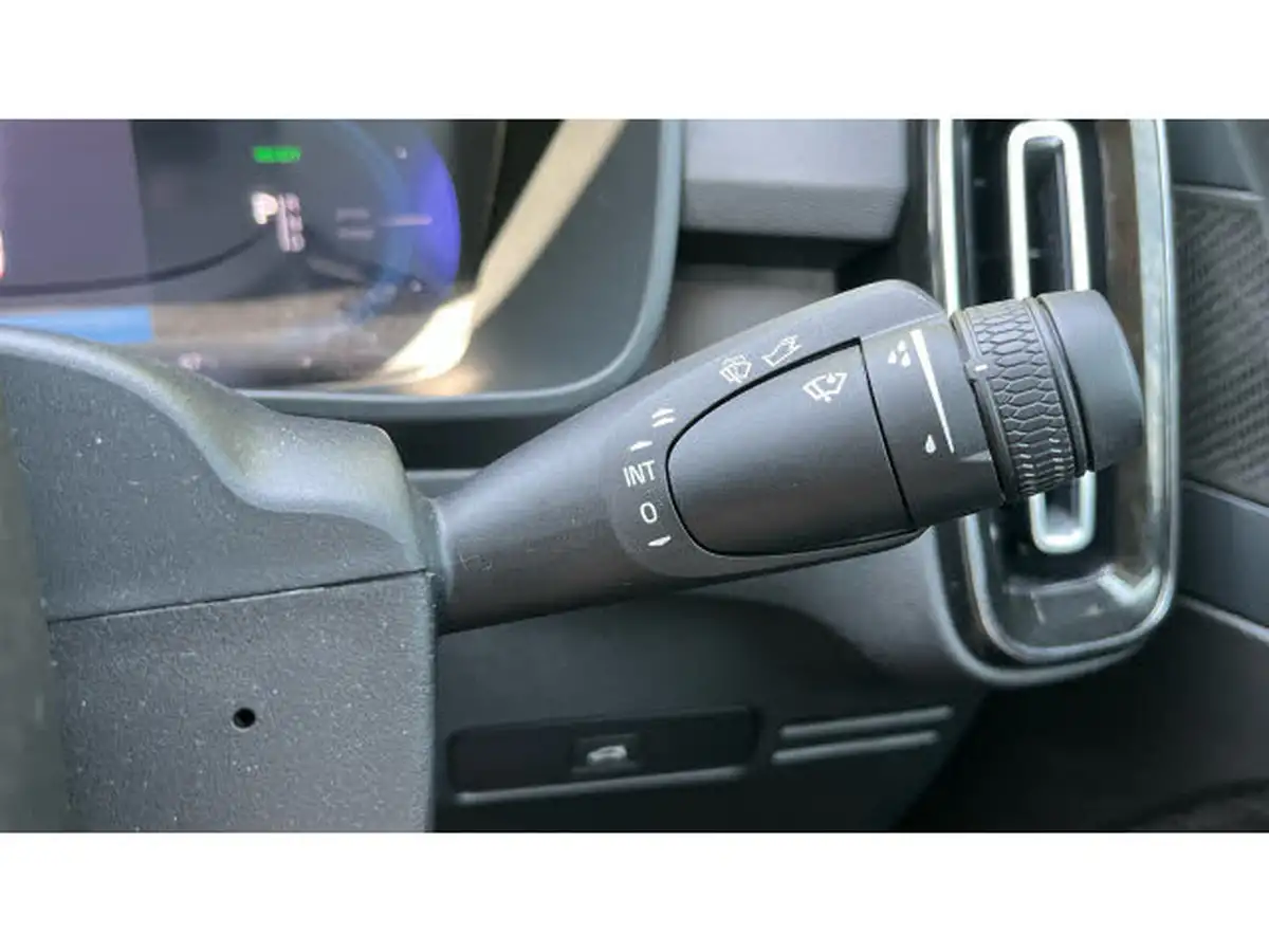 2024-volvo-c40-e-recharge-ultimate-235bhp-big-23
