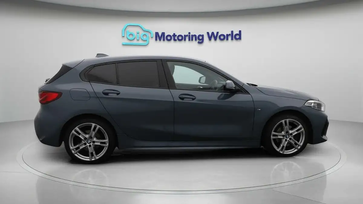 2024-bmw-1-series-15-118i-m-sport-lcp-dct-big-8