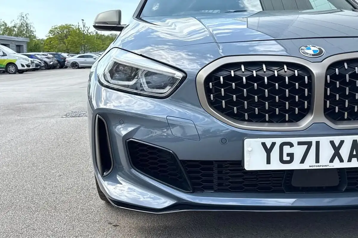 2021-bmw-1-series-20-m135i-xdrive-big-24