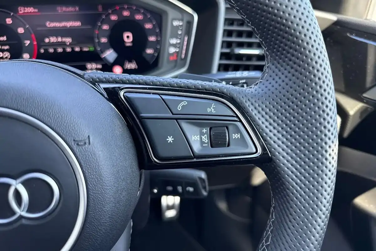 2024-audi-a1-10-30-tfsi-black-edition-116ps-s-tronic-big-38