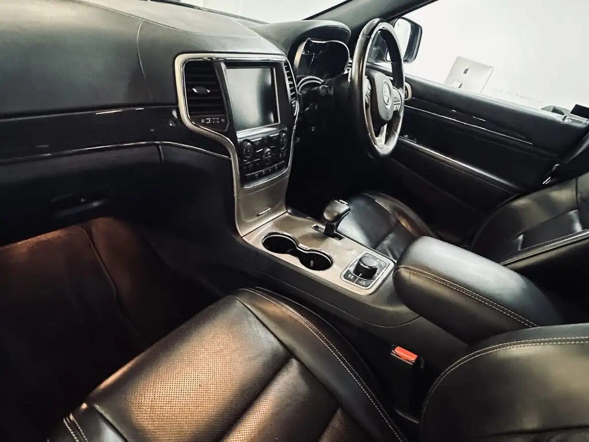 2015-jeep-grand-cherokee-30crd-overland-big-8