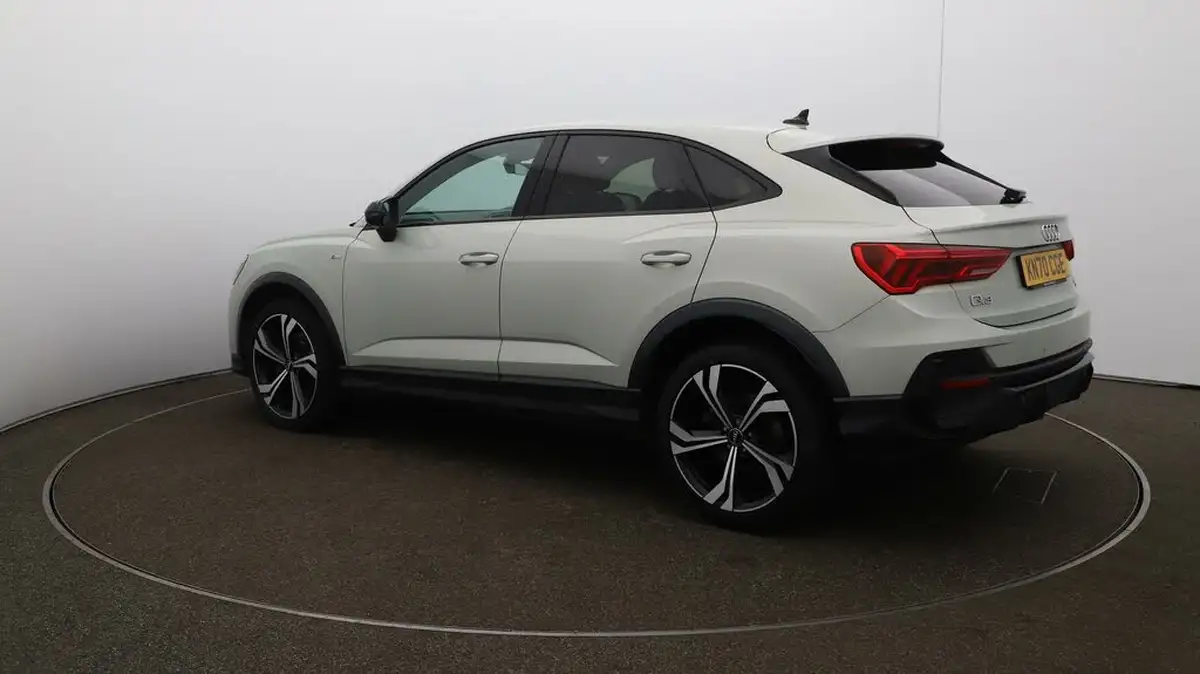 2020-audi-q3-20-45-tfsi-edition-1-sportback-big-34