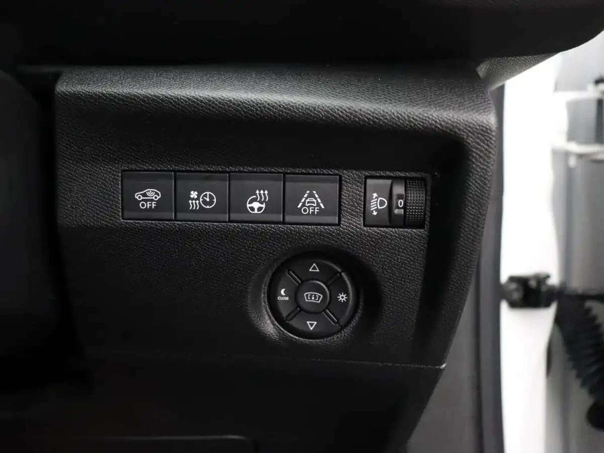 2024-citroen-c4-big-44