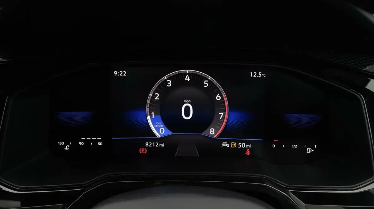 2023-volkswagen-polo-10-life-big-10