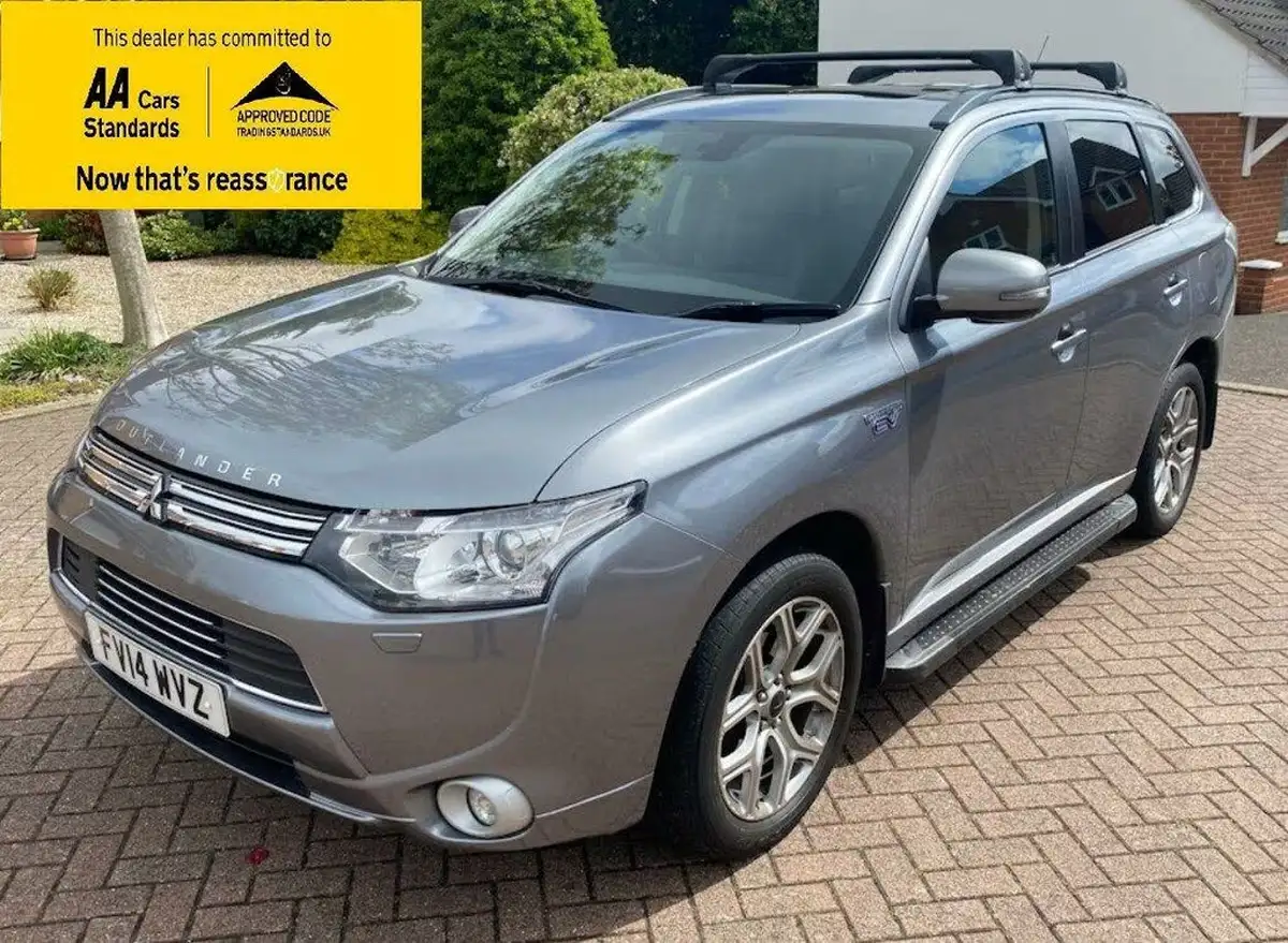 2014-mitsubishi-outlander-20-gx4hs-big-1