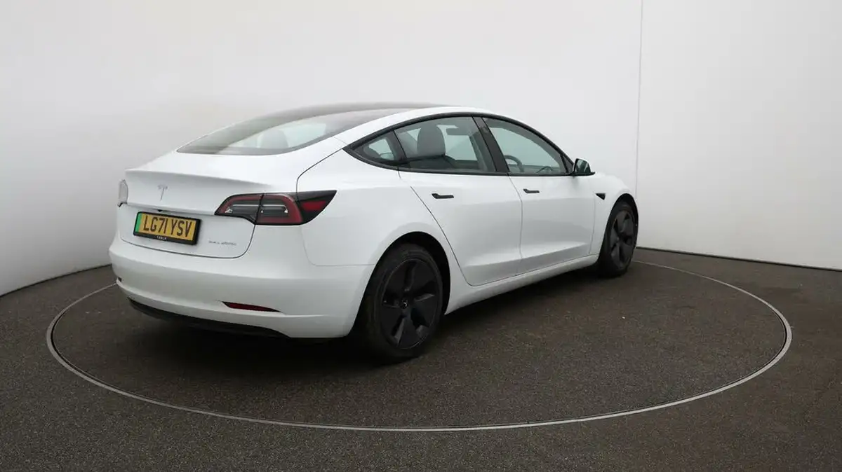 2021-tesla-model-3-e-long-range-awd-big-53
