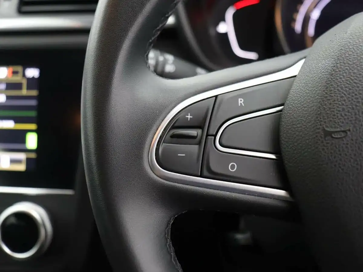 2019-renault-kadjar-13-tce-iconic-140bhp-edc-auto-big-24