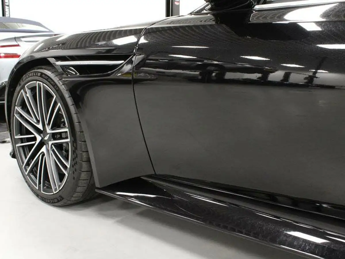 2024-aston-martin-db12-40-v8-auto-euro-6-ss-2dr-big-25